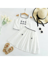 Girls' Summer Vacation Style Outfit, Boho Flower Embroidered Tank Dress, 2pcs Set For Beach Activities